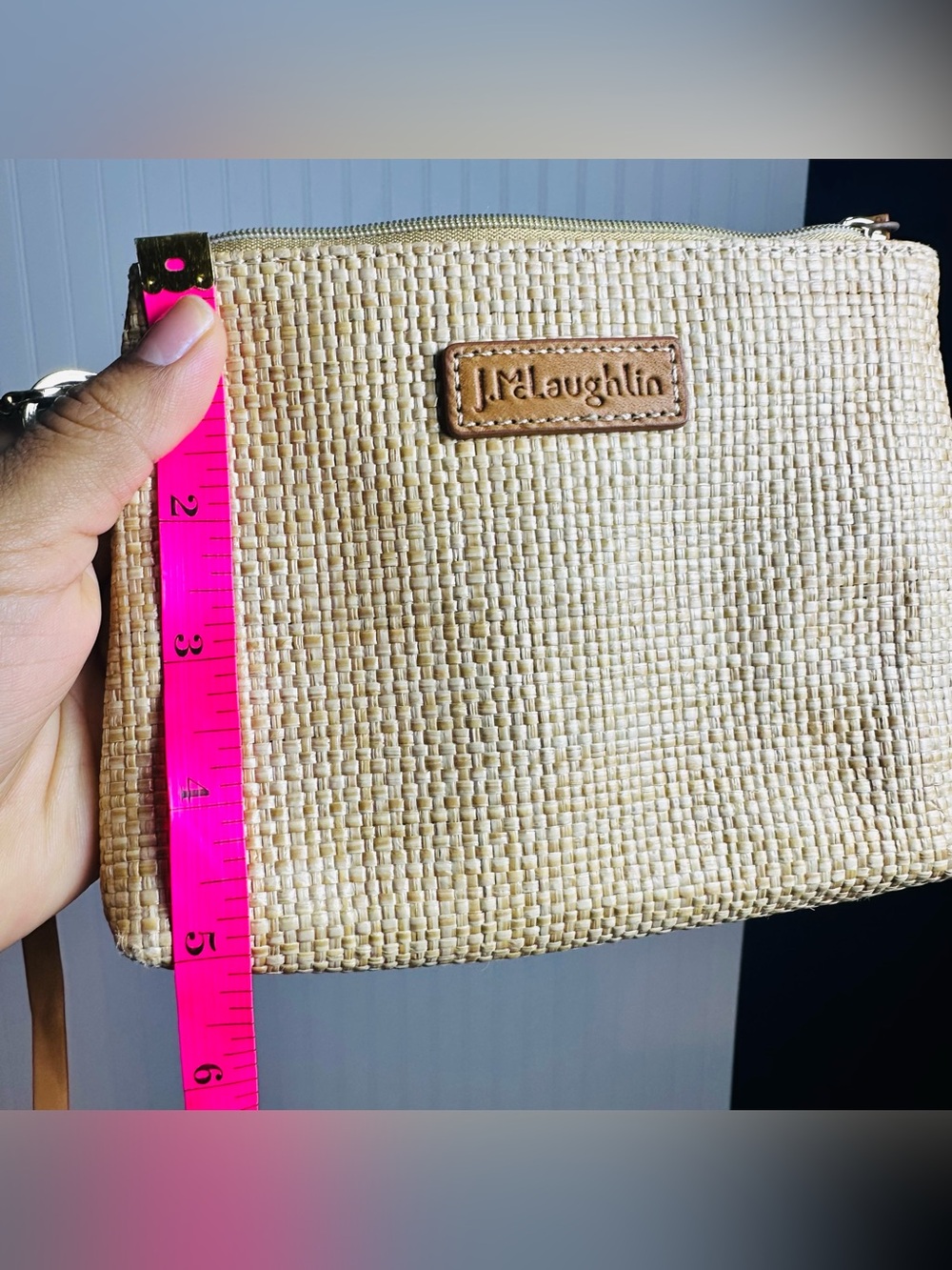 J. McLaughlin Small clutch or wristlet woven straw Leather patch Logo Zipper - Picture 9 of 11